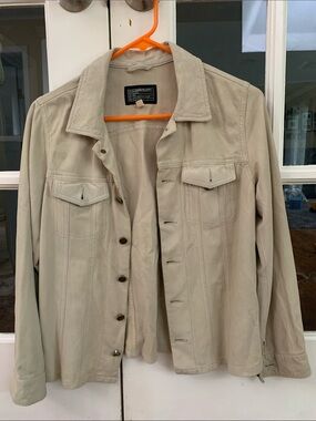 Women’s Beige Suede Button-Front Jacket